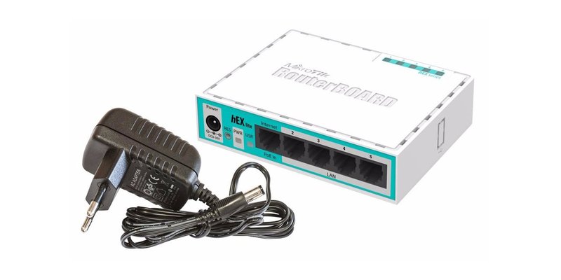 Маршрутизатор Mikrotik RouterBoard RB750Gr3 (Б/У) Маршрутизатор Mikrotik RouterBoard RB750Gr3 (Б/У)