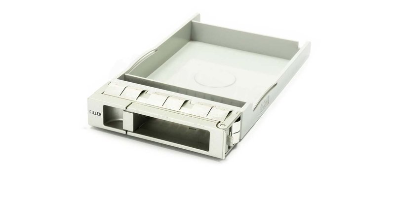 Заглушка 2.5" в сервер SUN (Б/У) Заглушка 2.5" в сервер SUN (Б/У)